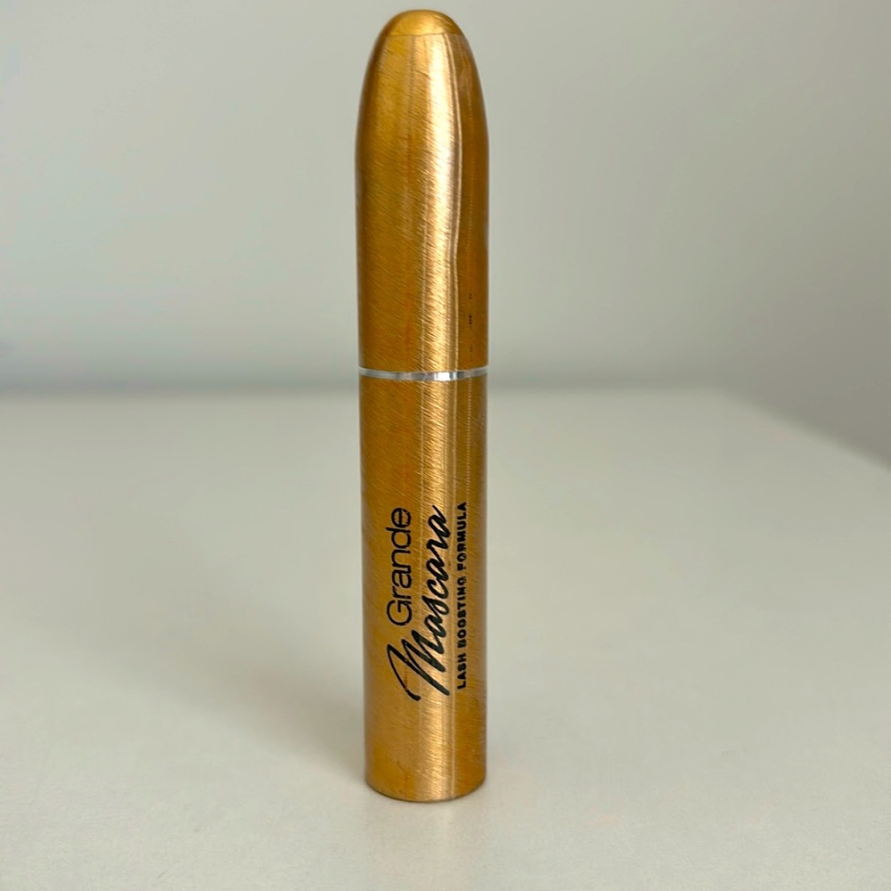 Grande Mascara black